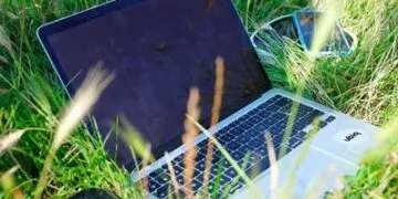 laptop-smartphone-circulaire-IT