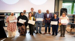 Overhandiging van laptops van Allemaal Digitaal